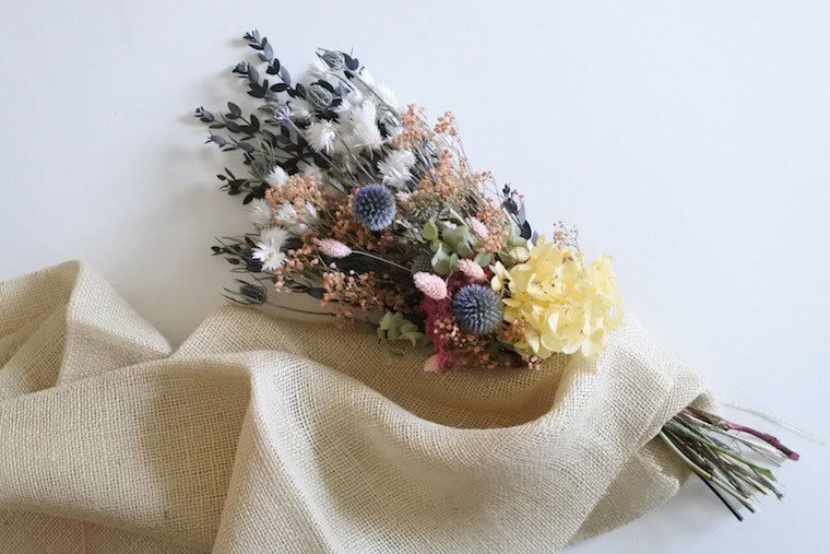 花の色を愉しむカラフルスワッグの作り方 Craftie Style