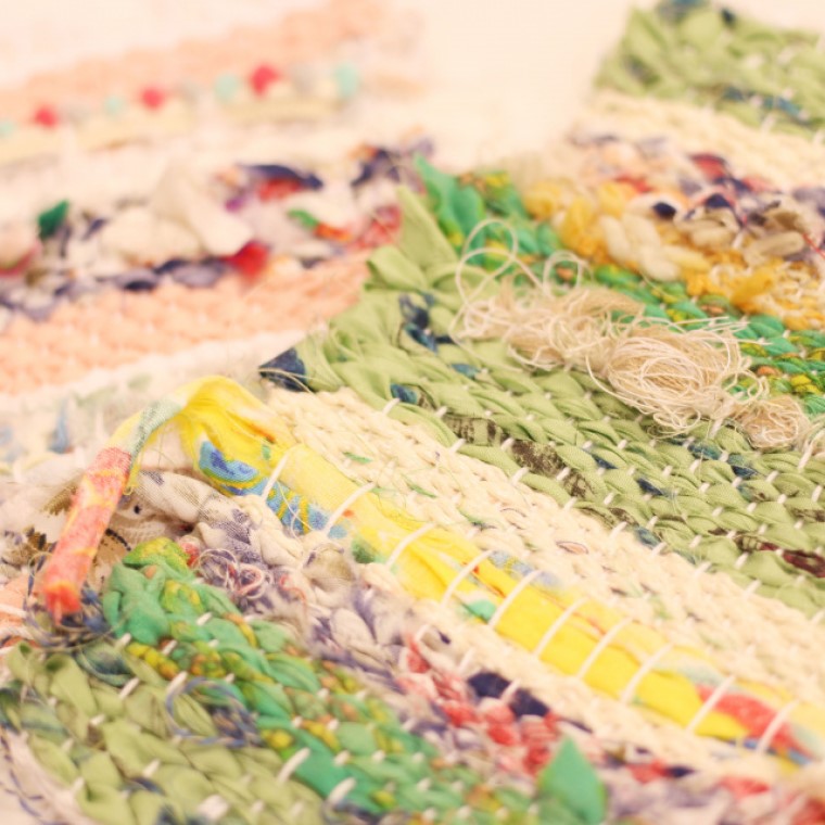 織り物初心者も楽しめる『裂き織り』にトライしてみよう | Craftie Style