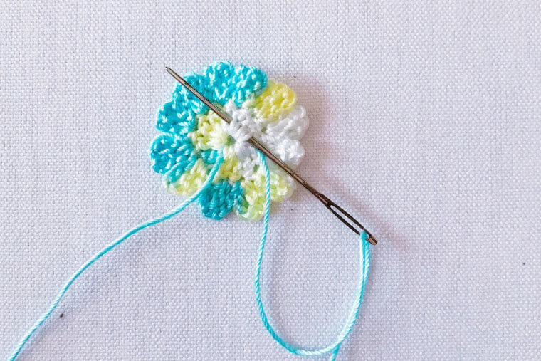 レース編みのお花モチーフの作り方 | Craftie Style