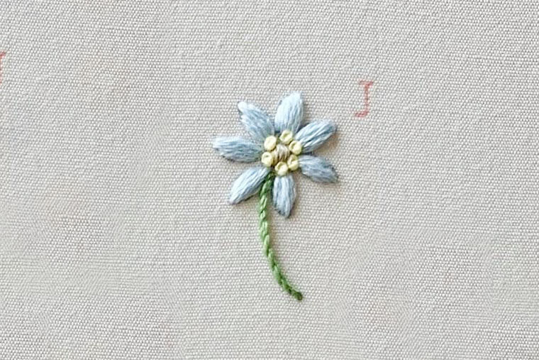 お花の刺繍のやり方 初心者におすすめモチーフ 図案つき Craftie Style