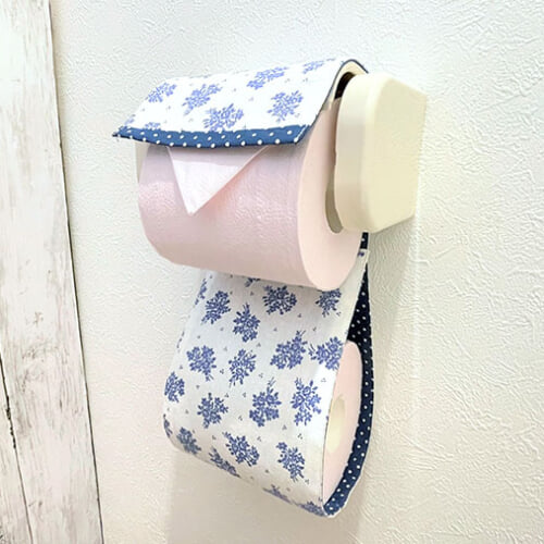 布でトイレットペーパーホルダーを手作りしよう 縫う手順と付け方まで Craftie Style